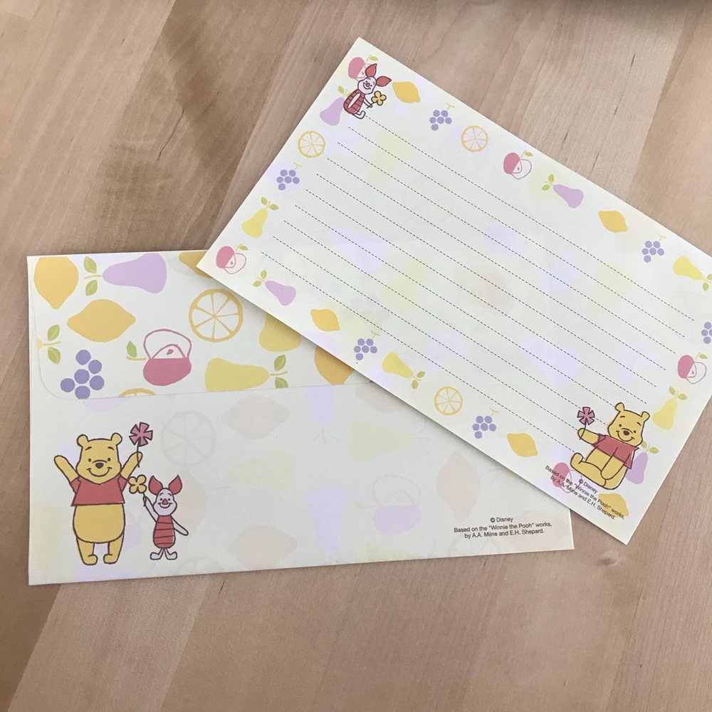 ©️Disney - Winnie the Pooh Stationery Kit